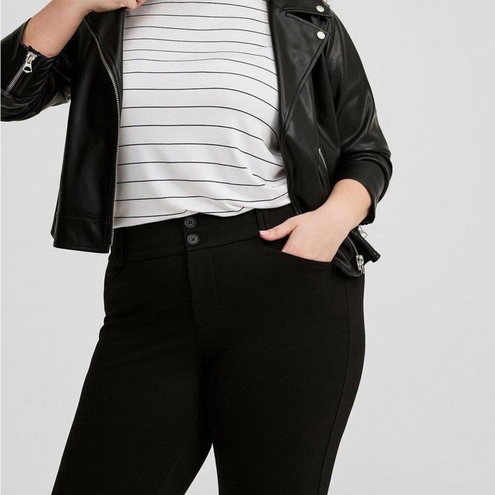 Torrid black Studio Luxe Ponte Mid-Rise‎ stretch slim skinny ankle cropped pants